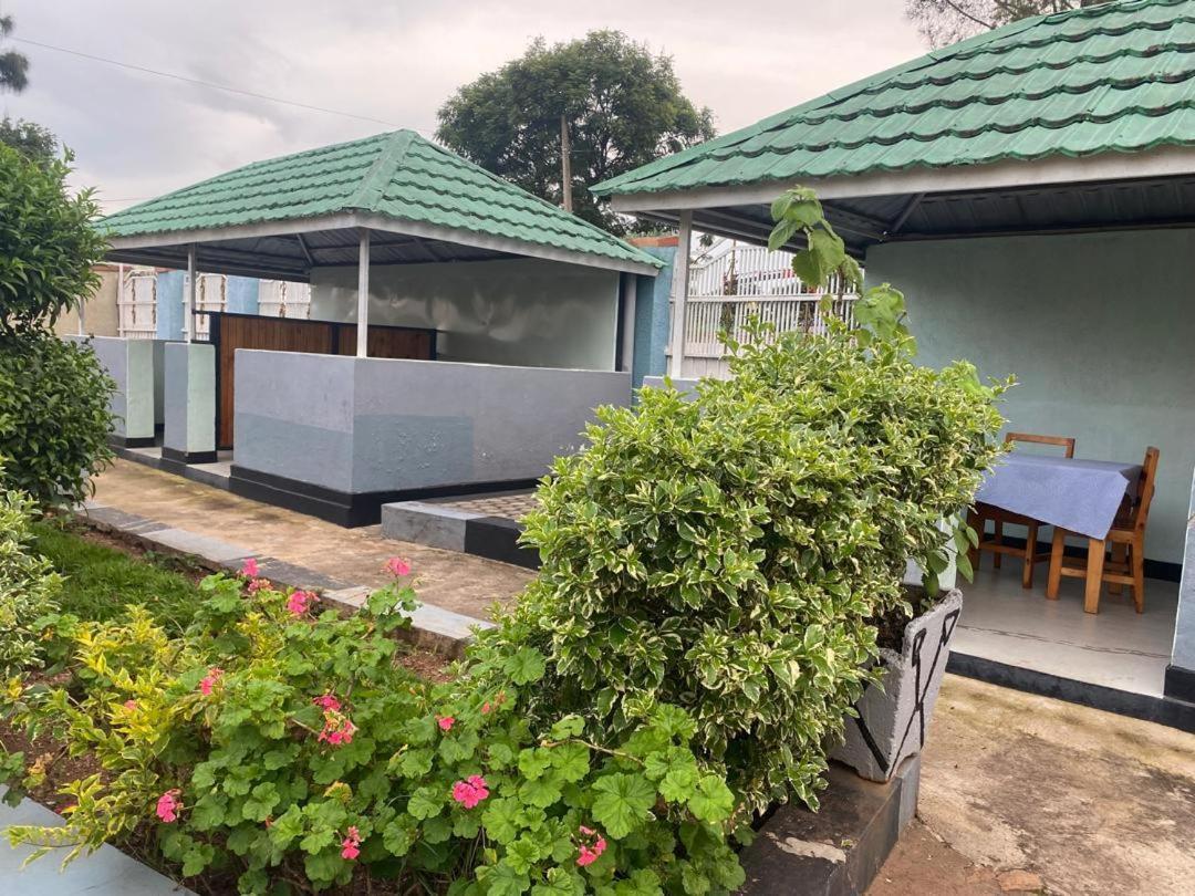 Splendor Motel Butare エクステリア 写真